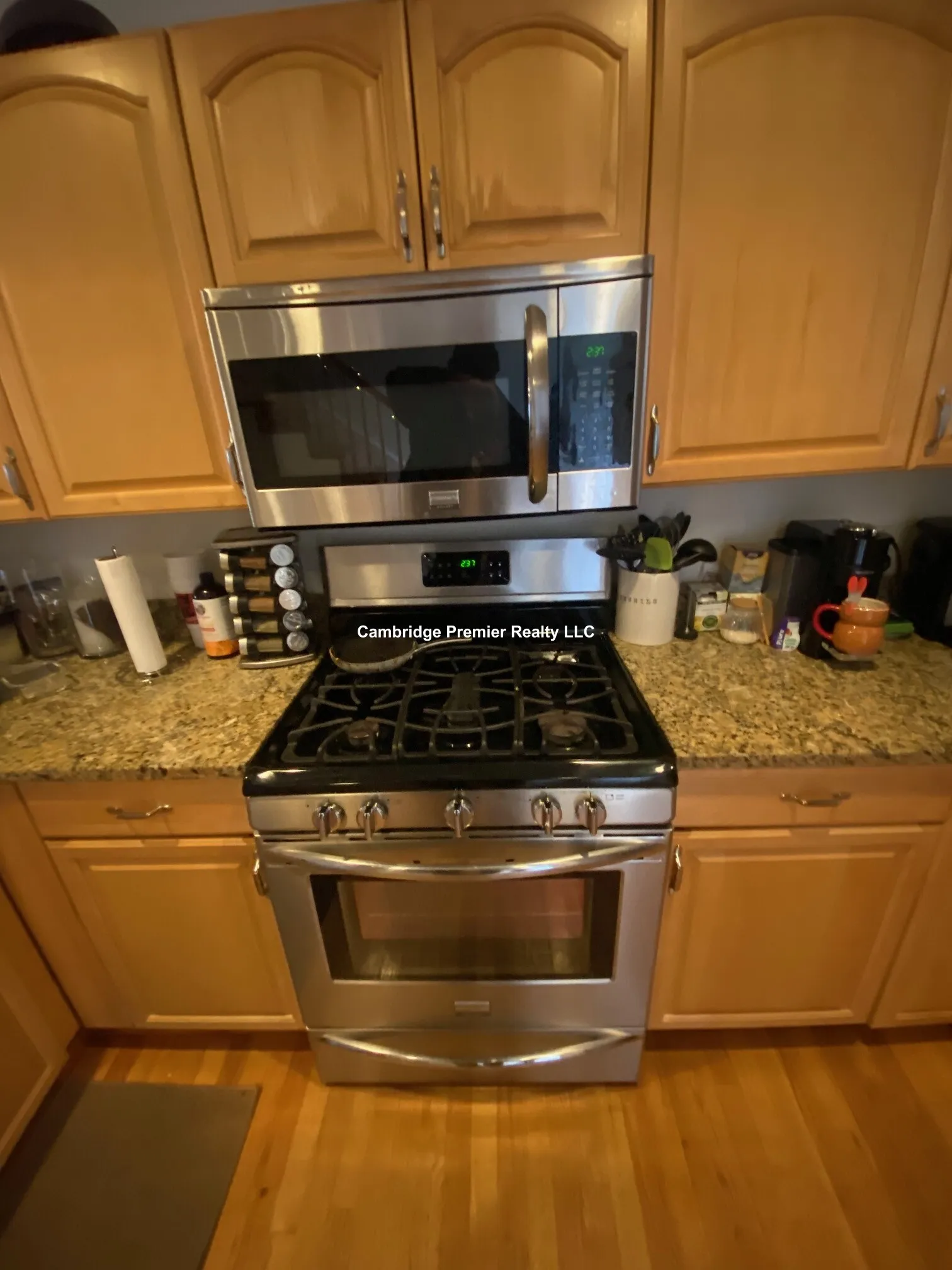 2 bed, 1.5 bath apartment for rent at 221 Salem St Unit 1, Medford — photo 4 of 19