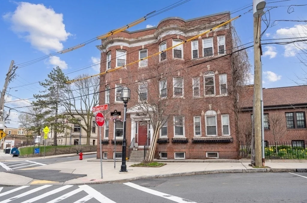 2 bed, 1 bath apartment for rent at 221 Shurtleff St Unit 6, Chelsea — photo 1 of 19