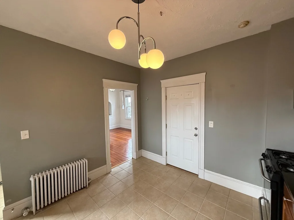 2 bed, 1 bath apartment for rent at 221 Shurtleff St Unit 6, Chelsea — photo 5 of 19
