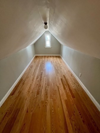 5 bed, 3 bath apartment for rent at 221 West 2nd St Unit 221, South Boston — photo 6 of 14