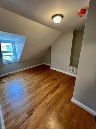 5 bed, 3 bath apartment for rent at 221 West 2nd St Unit 221, South Boston — photo 8 of 14