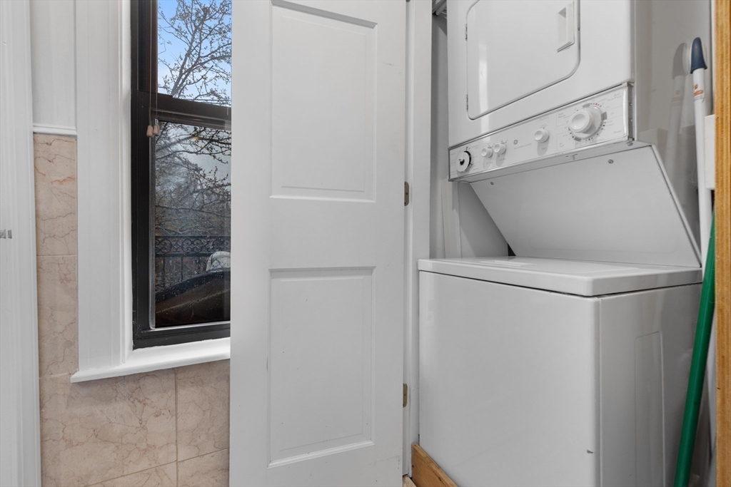 1 bed, 1 bath apartment for rent at 221 West Newton Unit 3, South End — photo 7 of 11