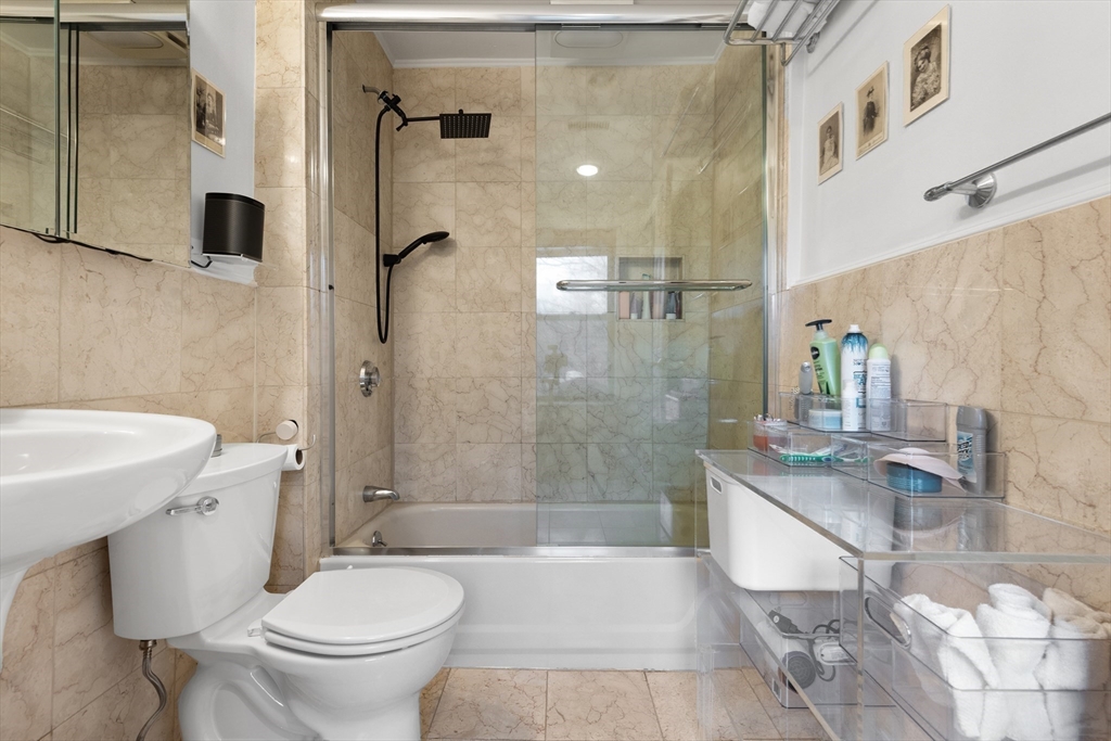 1 bed, 1 bath apartment for rent at 221 West Newton Unit 3, South End — photo 8 of 11