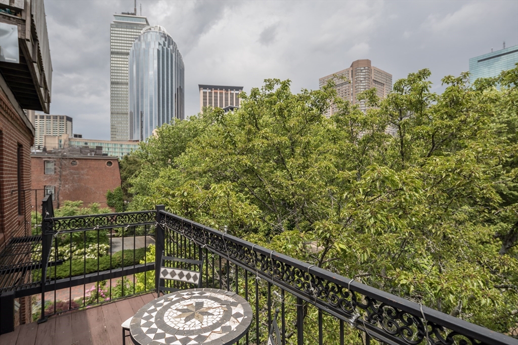 1 bed, 1 bath apartment for rent at 221 West Newton Unit 4, South End — photo 9 of 10