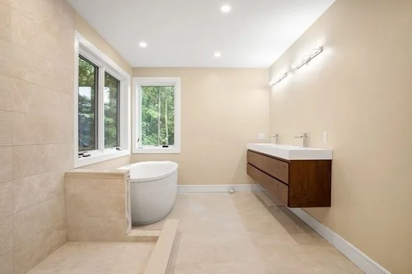 4 bed, 4+ bath apartment for rent at 222 Austin St Unit 222, West Newton — photo 3 of 14