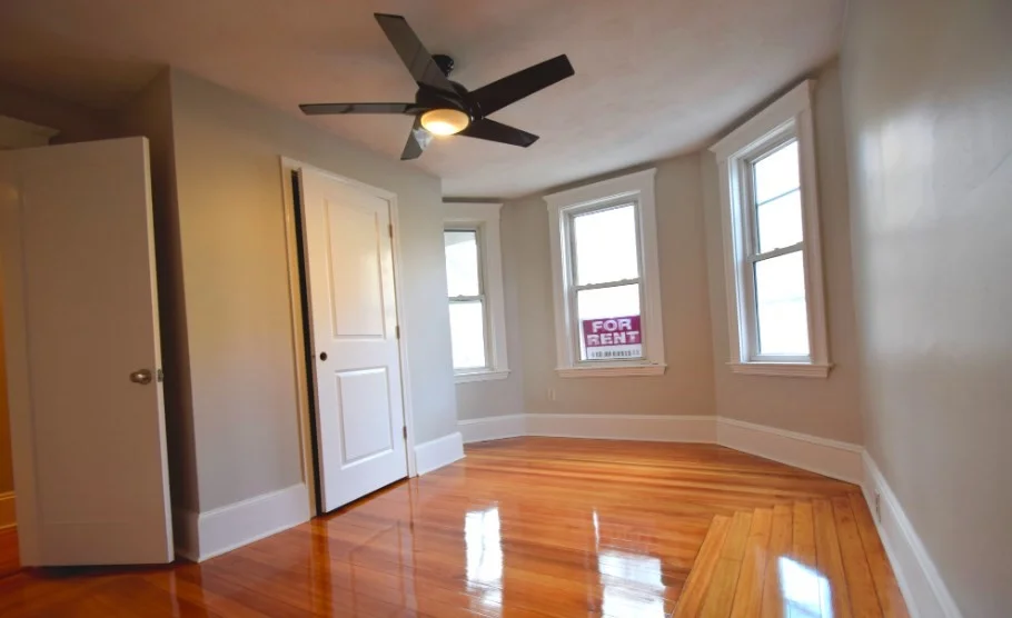 4 bed, 2 bath apartment for rent at 222 Fellsway West Unit 1, Medford — photo 7 of 17