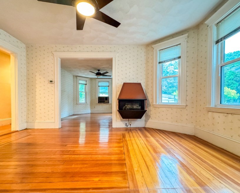 4 bed, 2 bath apartment for rent at 222 Fellsway West Unit 2, Medford — photo 6 of 11