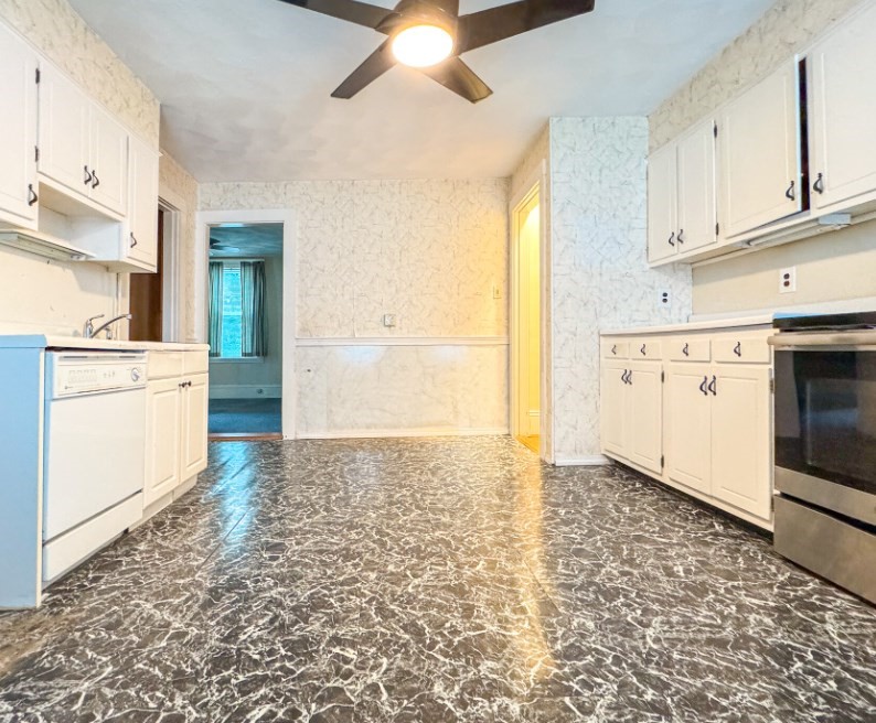 4 bed, 2 bath apartment for rent at 222 Fellsway West Unit 2, Medford — photo 1 of 11