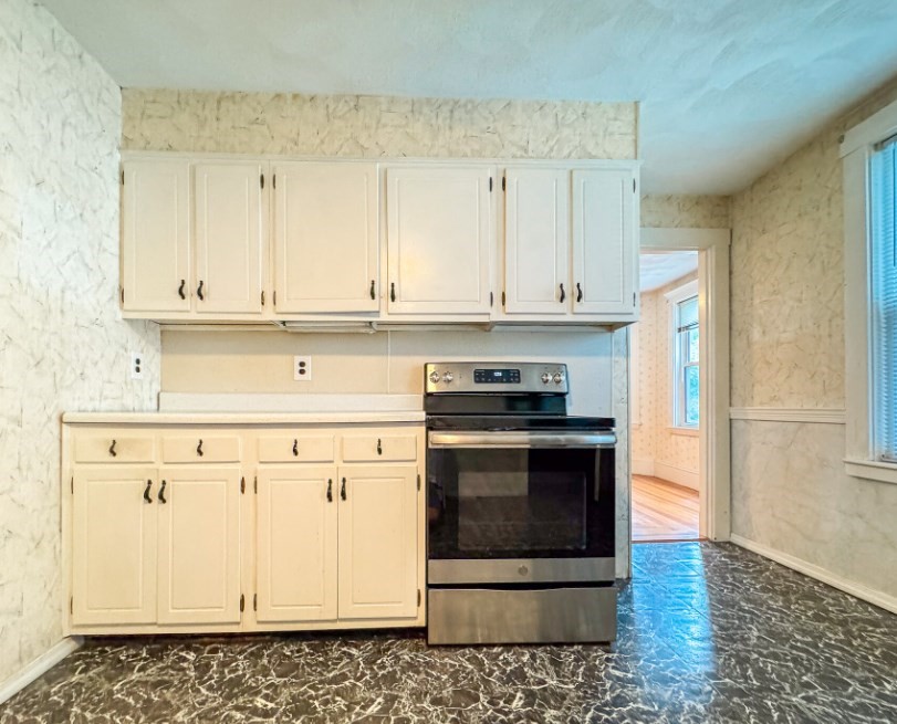 4 bed, 2 bath apartment for rent at 222 Fellsway West Unit 2, Medford — photo 2 of 11