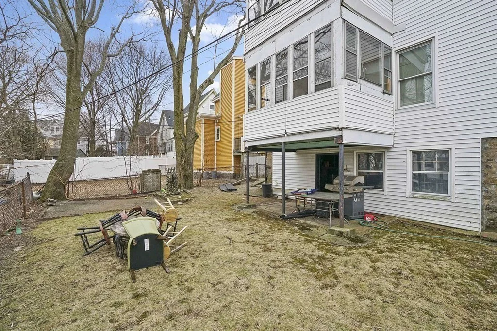 2 bed, 1 bath apartment for rent at 222 Neponset Ave Unit 1, Dorchester — photo 9 of 9