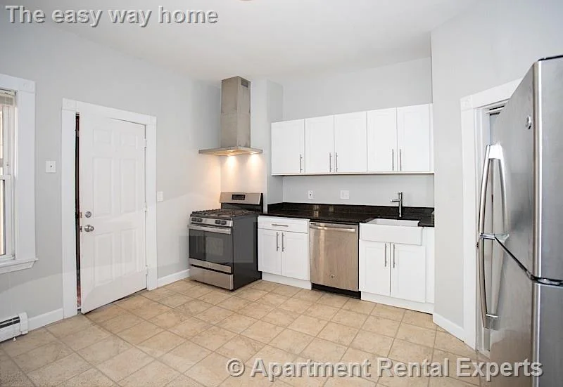 3 bed, 1 bath apartment for rent at 222 Prospect St Unit 3, Central Square