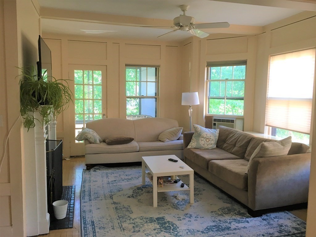 3 bed, 2 bath apartment for rent at 222 Rawson Rd Unit 2, Beaconsfield — photo 1 of 14