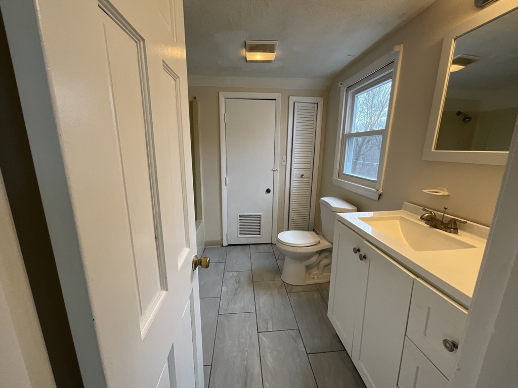 1 bed, 1 bath apartment for rent at 222 Salem St Unit 2, Wakefield — photo 13 of 13
