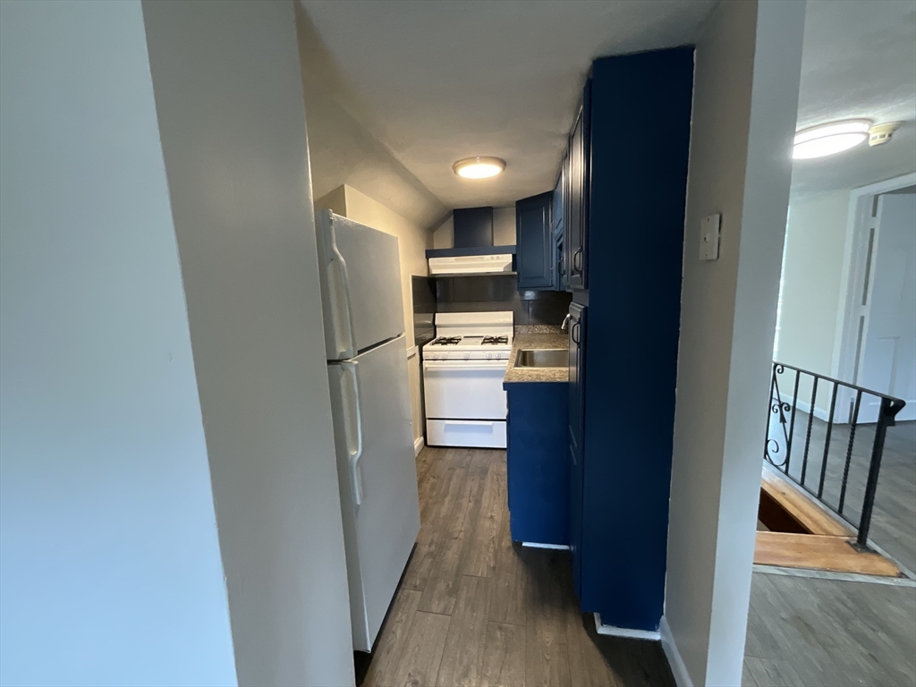 1 bed, 1 bath apartment for rent at 222 Salem St Unit 2, Wakefield — photo 5 of 13