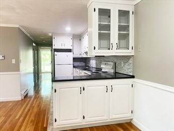 2 bed, 1 bath apartment for rent at 222 School St Unit 5, Walpole — photo 3 of 12