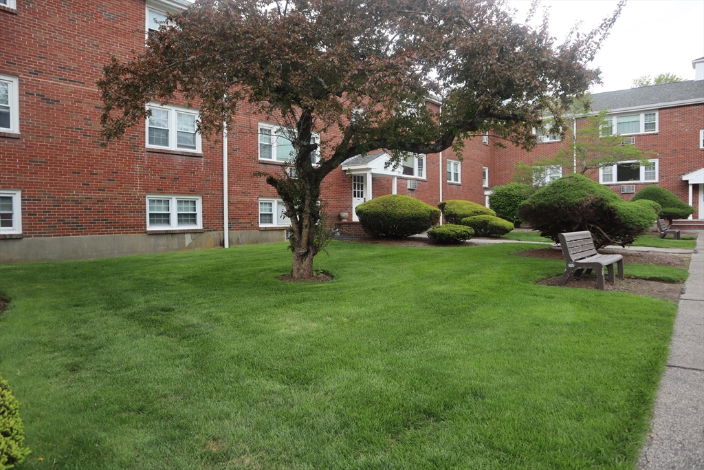 2 bed, 1 bath apartment for rent at 222 School St Unit 5, Walpole — photo 12 of 12