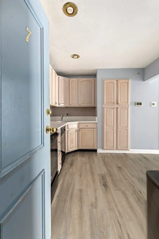 2 bed, 1 bath apartment for rent at 222 Winthrop Shore Dr Unit 7, Winthrop — photo 7 of 41