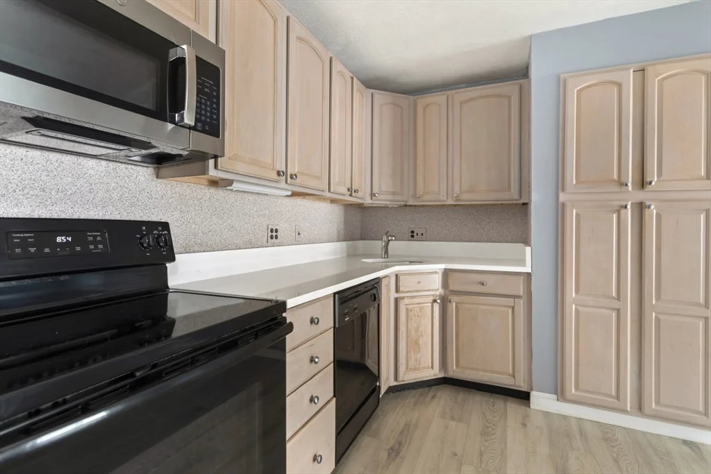 2 bed, 1 bath apartment for rent at 222 Winthrop Shore Dr Unit 7, Winthrop — photo 16 of 41