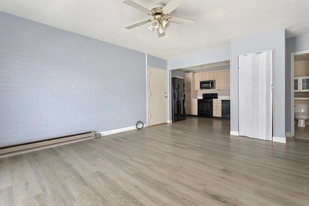 2 bed, 1 bath apartment for rent at 222 Winthrop Shore Dr Unit 7, Winthrop — photo 11 of 41