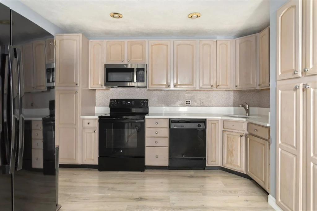 2 bed, 1 bath apartment for rent at 222 Winthrop Shore Dr Unit 7, Winthrop — photo 14 of 41