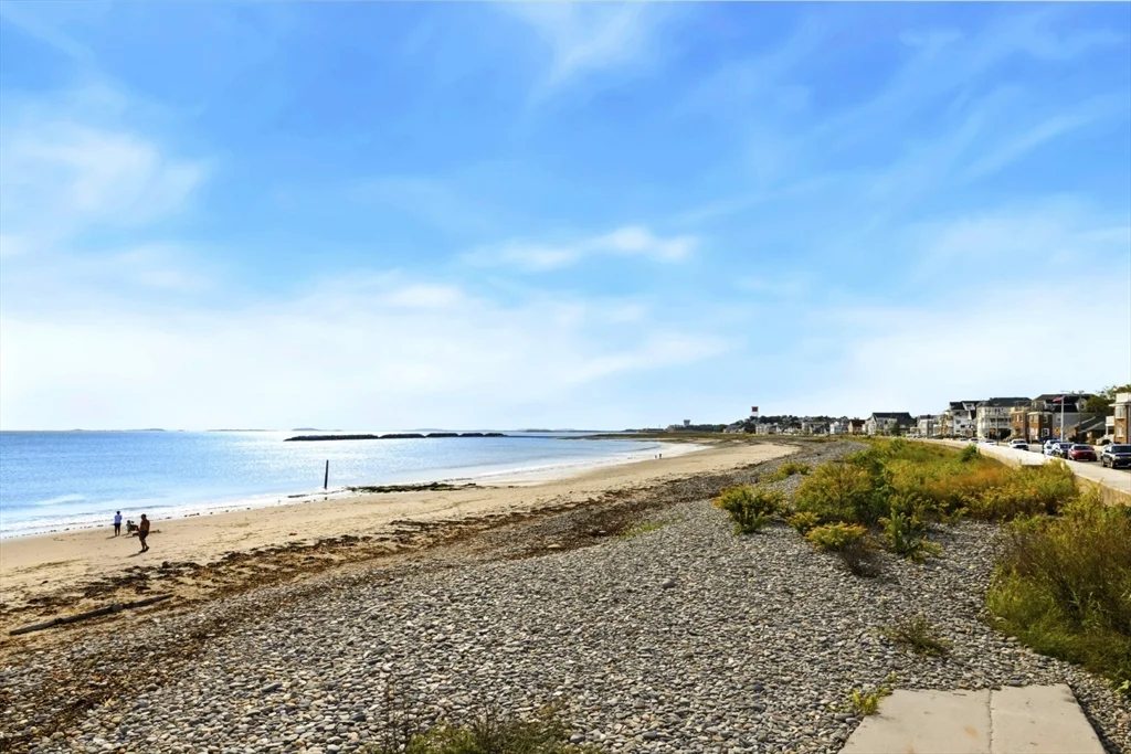 2 bed, 1 bath apartment for rent at 222 Winthrop Shore Dr Unit 7, Winthrop — photo 39 of 41