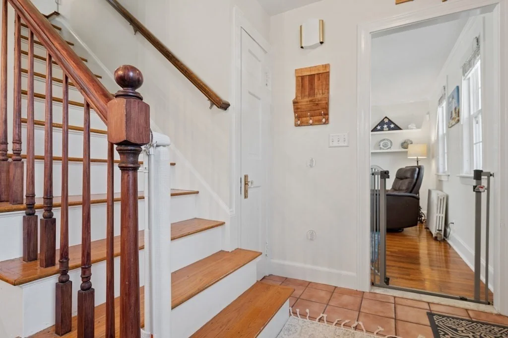 4 bed, 1 bath apartment for rent at 223 Beverly Rd, Worcester — photo 8 of 42