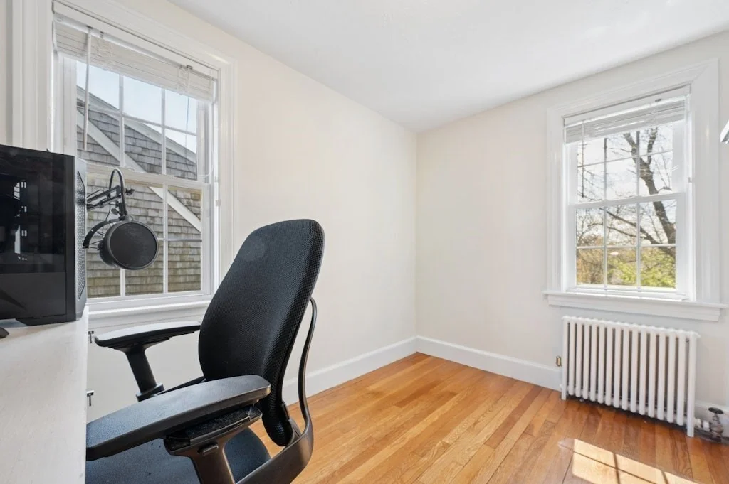 4 bed, 1 bath apartment for rent at 223 Beverly Rd, Worcester — photo 32 of 42