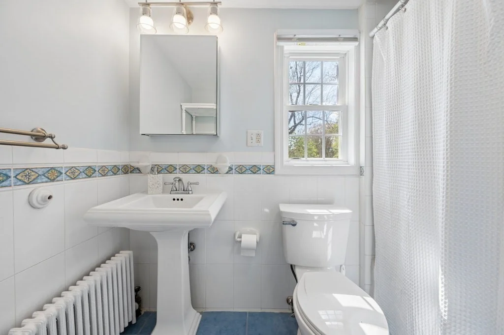 4 bed, 1 bath apartment for rent at 223 Beverly Rd, Worcester — photo 31 of 42