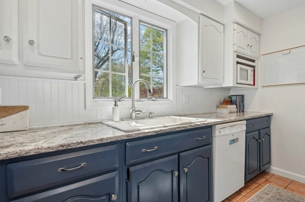 4 bed, 1 bath apartment for rent at 223 Beverly Rd, Worcester — photo 20 of 42