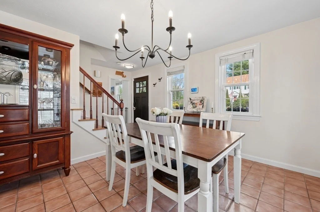4 bed, 1 bath apartment for rent at 223 Beverly Rd, Worcester — photo 17 of 42