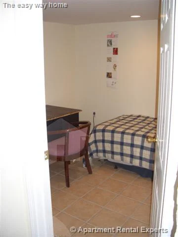 Studio bed, 1 bath apartment for rent at 223 Charles St Unit 1, East Cambridge — photo 5 of 6