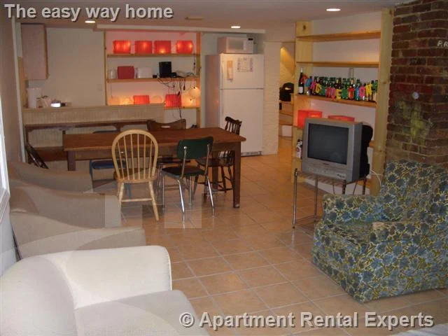 Studio bed, 1 bath apartment for rent at 223 Charles St Unit 1, East Cambridge — photo 3 of 6