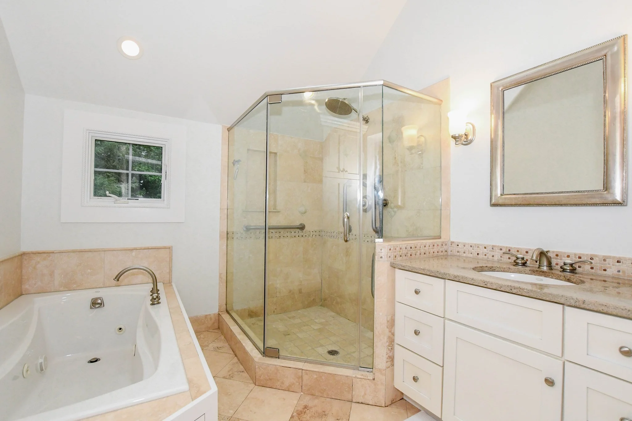 4 bed, 2 bath apartment for rent at 223 Converse Rd Unit 0, Marion — photo 16 of 25