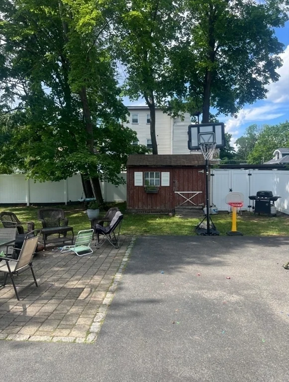 2 bed, 1 bath apartment for rent at 223 Dover St Unit 2, Brockton — photo 10 of 11