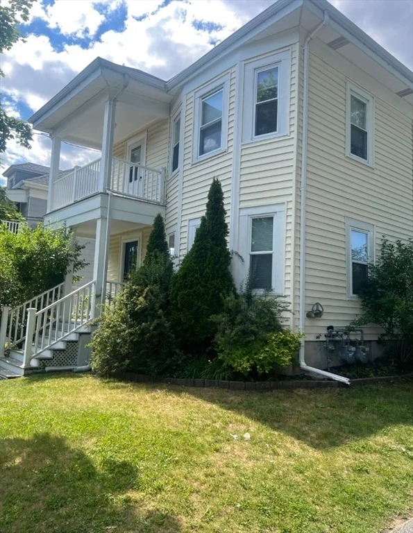 2 bed, 1 bath apartment for rent at 223 Dover St Unit 2, Brockton — photo 2 of 11
