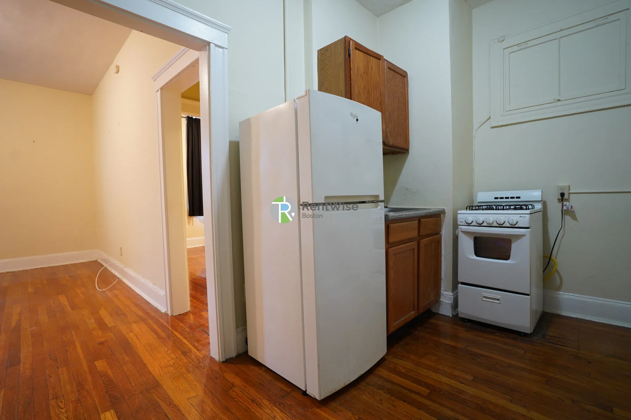 1 bed, 1 bath apartment for rent at 223 Essex St Unit 25, Melrose — photo 6 of 12