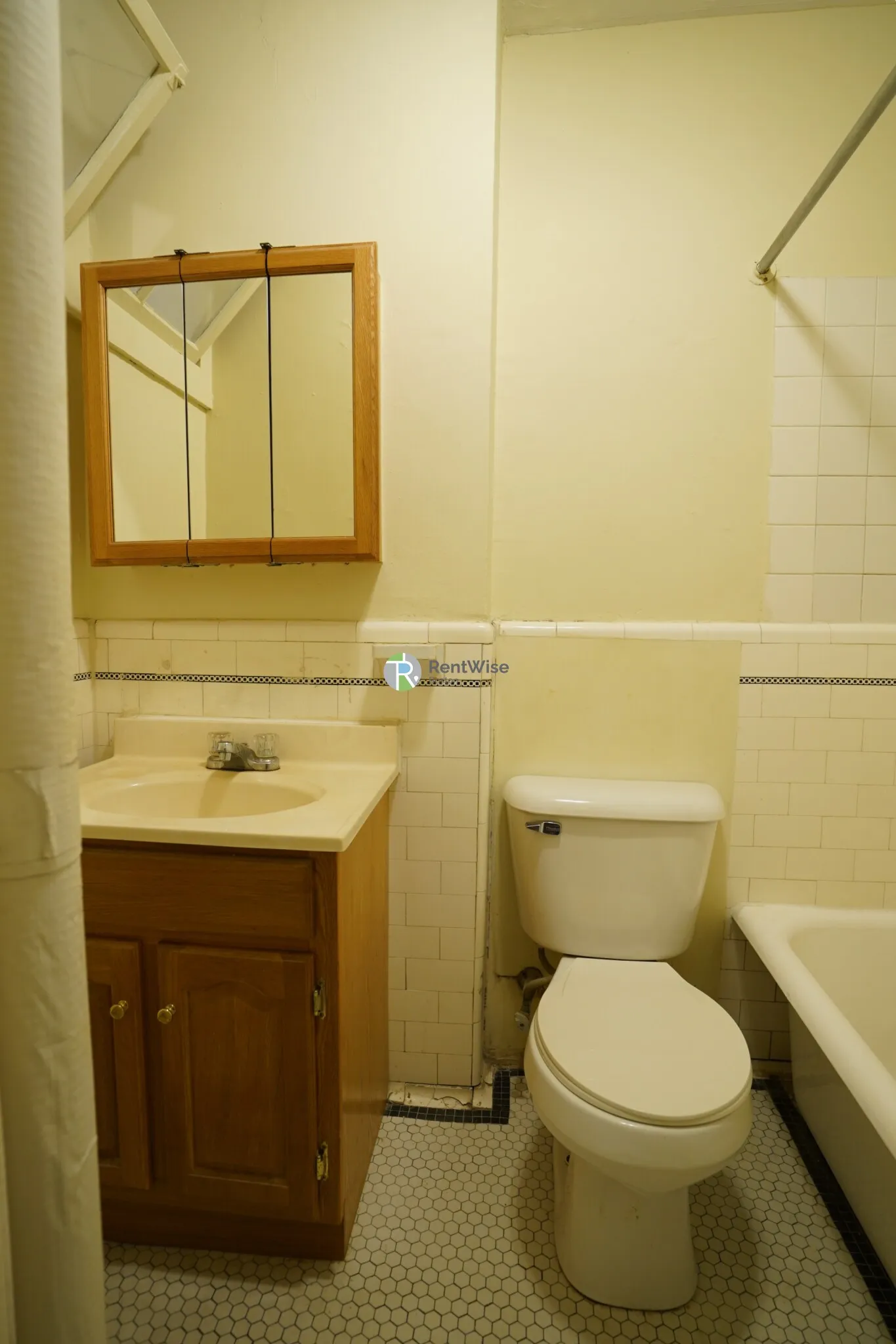 1 bed, 1 bath apartment for rent at 223 Essex St Unit 25, Melrose — photo 8 of 12