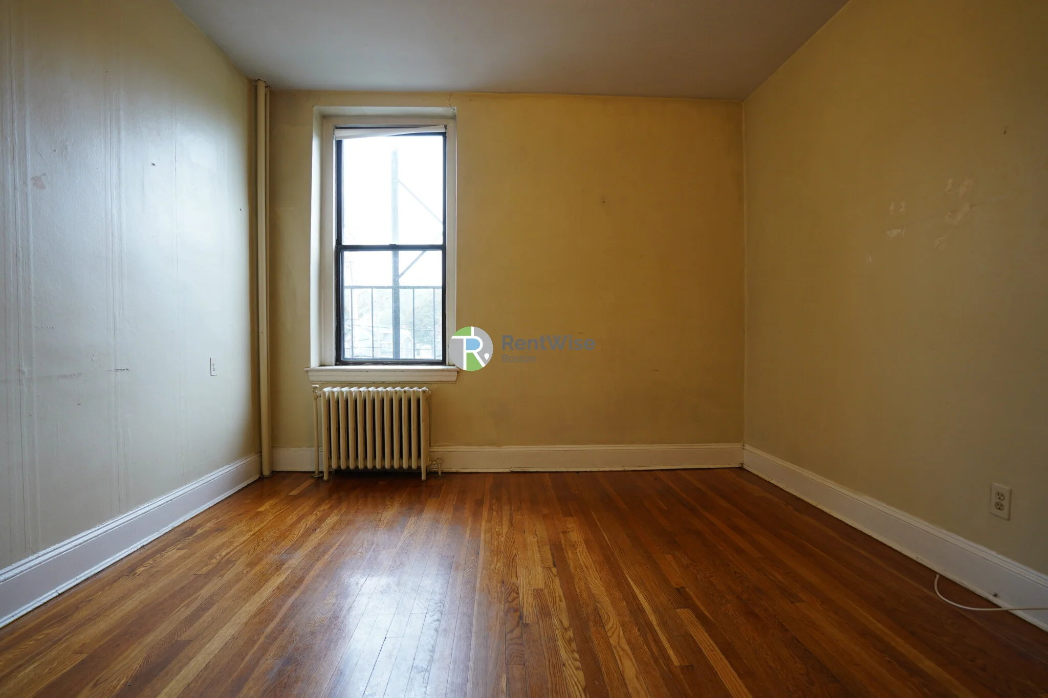 1 bed, 1 bath apartment for rent at 223 Essex St Unit 28, Melrose — photo 1 of 11