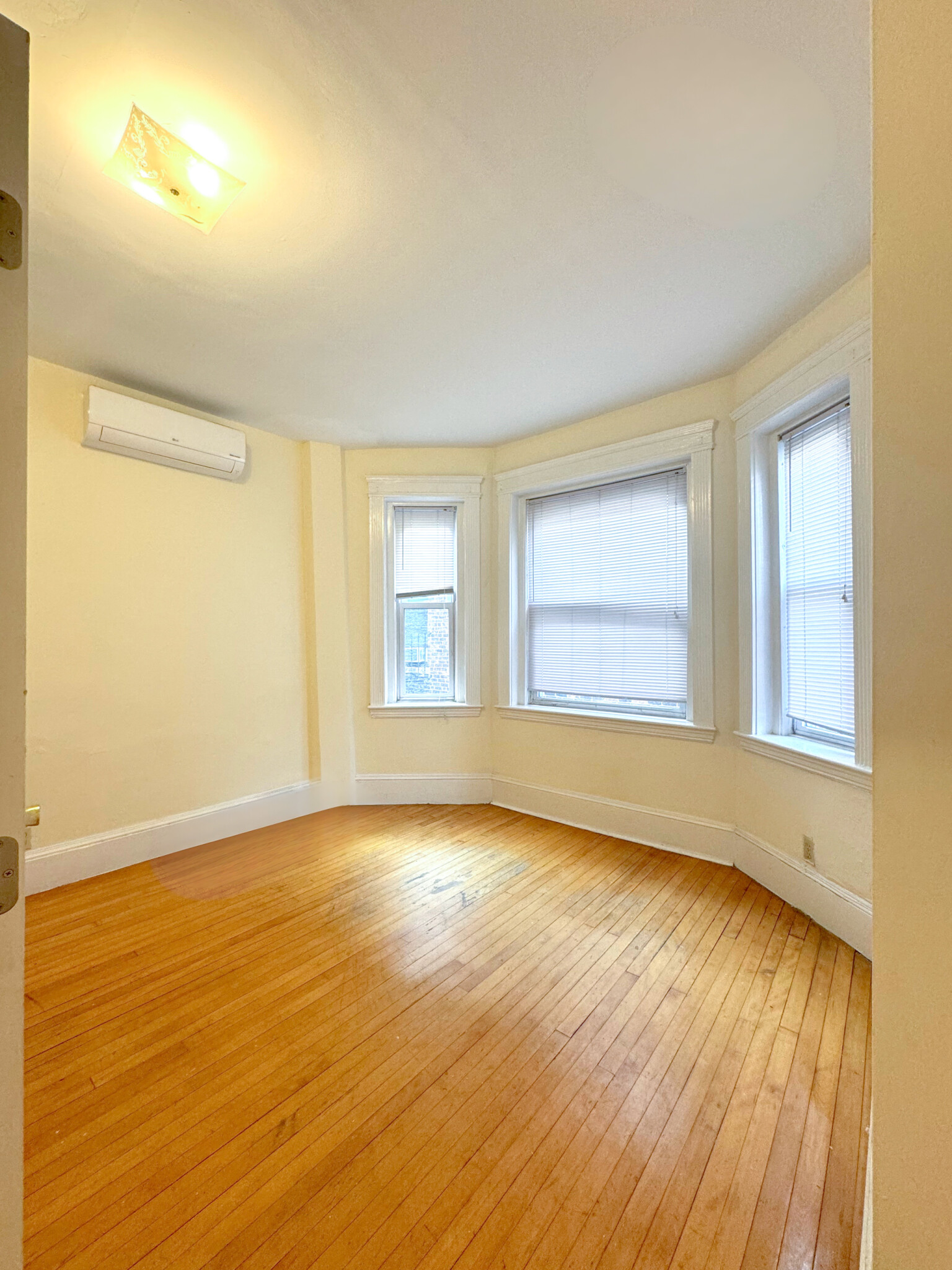 1 bed, 1 bath apartment for rent at 223 Harvard Ave Unit 1, Allston — photo 11 of 13
