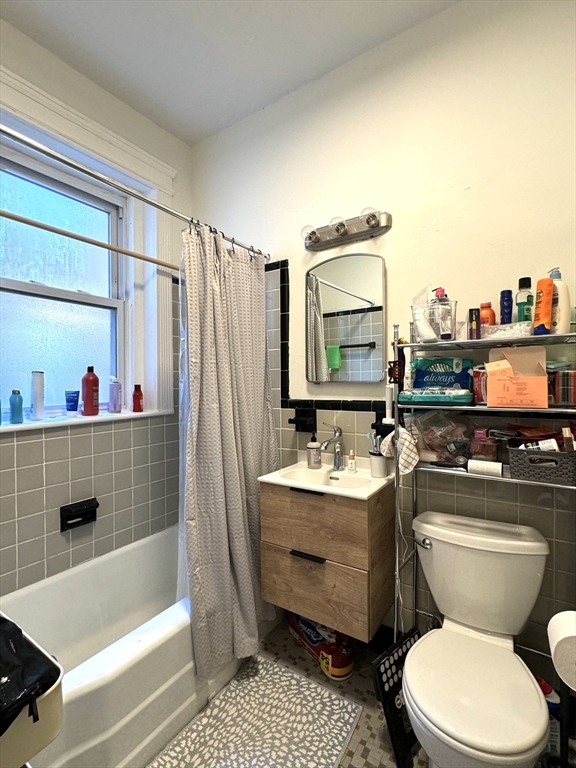 2 bed, 1 bath apartment for rent at 223 Harvard Ave Unit 10, Allston — photo 8 of 8