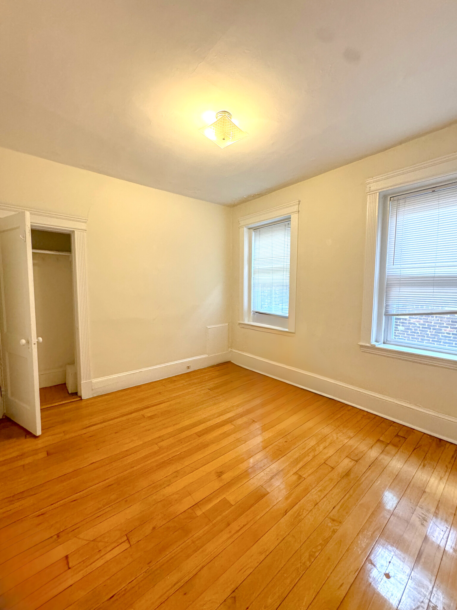 1 bed, 1 bath apartment for rent at 223 Harvard Ave Unit 2, Allston — photo 11 of 12