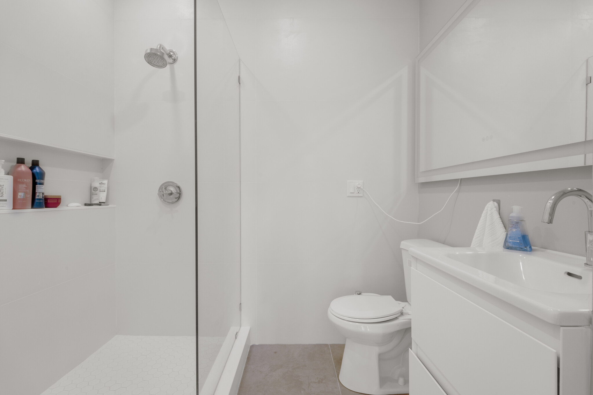 1 bed, 1 bath apartment for rent at 223 Harvard Ave Unit 2, Allston — photo 4 of 12