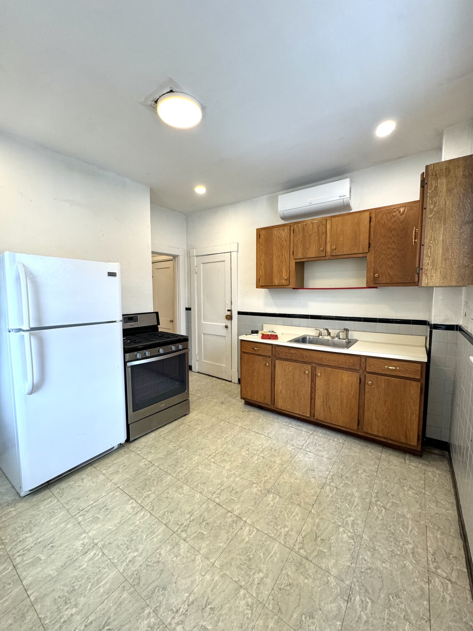 1 bed, 1 bath apartment for rent at 223 Harvard Ave Unit 7, Allston