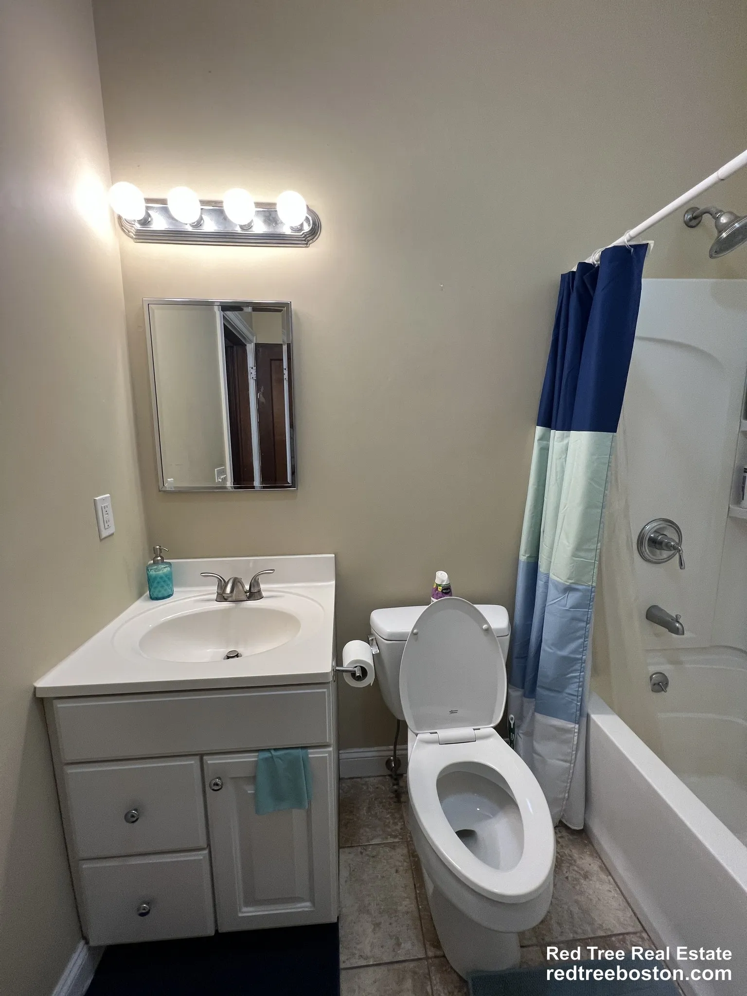 3 bed, 1 bath apartment for rent at 223 Holland St Unit 1, Teele Square — photo 8 of 11