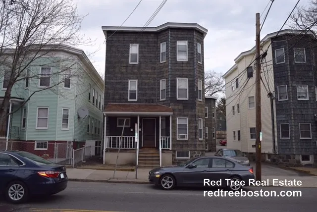 3 bed, 1 bath apartment for rent at 223 Holland St Unit 1, Teele Square — photo 11 of 11