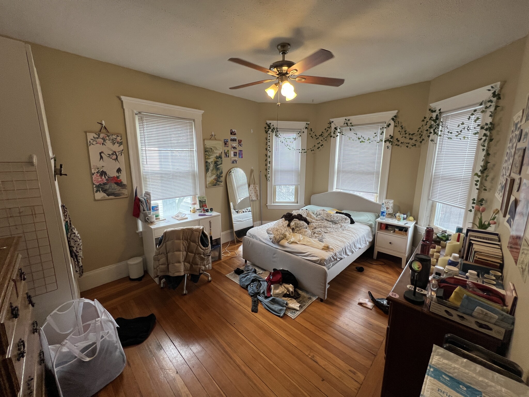 3 bed, 1 bath apartment for rent at 223 Holland St Unit 3, Teele Square — photo 1 of 23