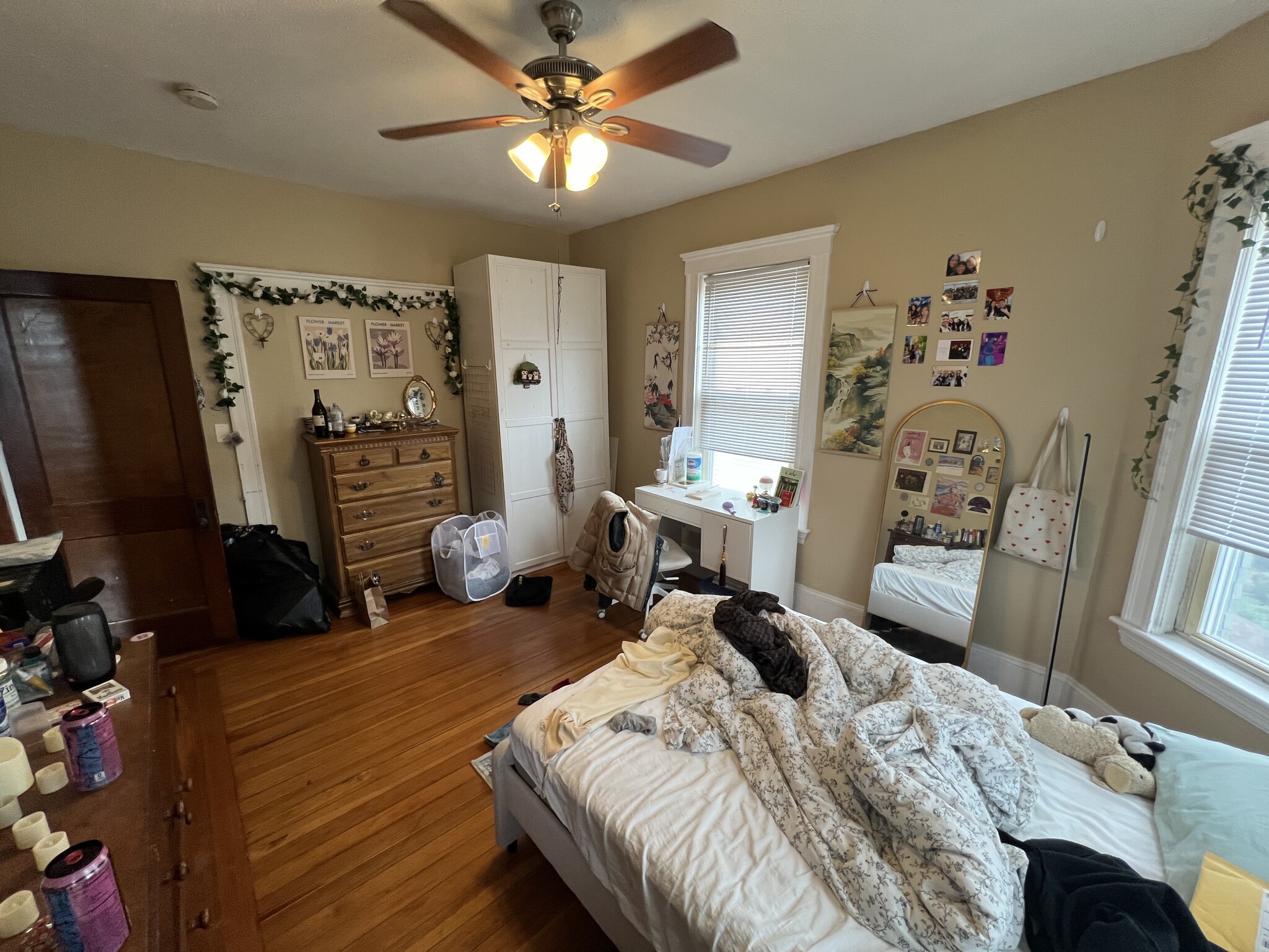3 bed, 1 bath apartment for rent at 223 Holland St Unit 3, Teele Square — photo 4 of 23