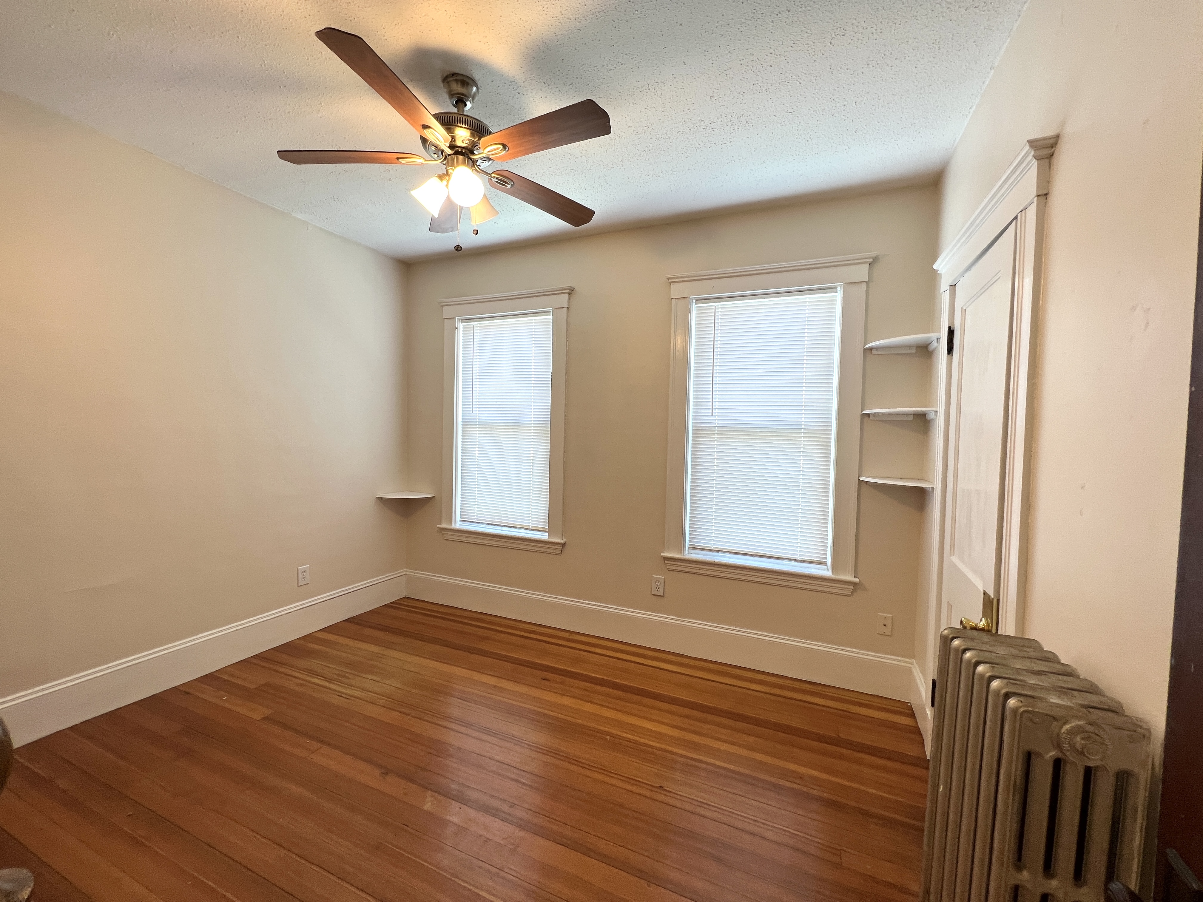 3 bed, 1 bath apartment for rent at 223 Holland St Unit 3a, Teele Square — photo 10 of 12