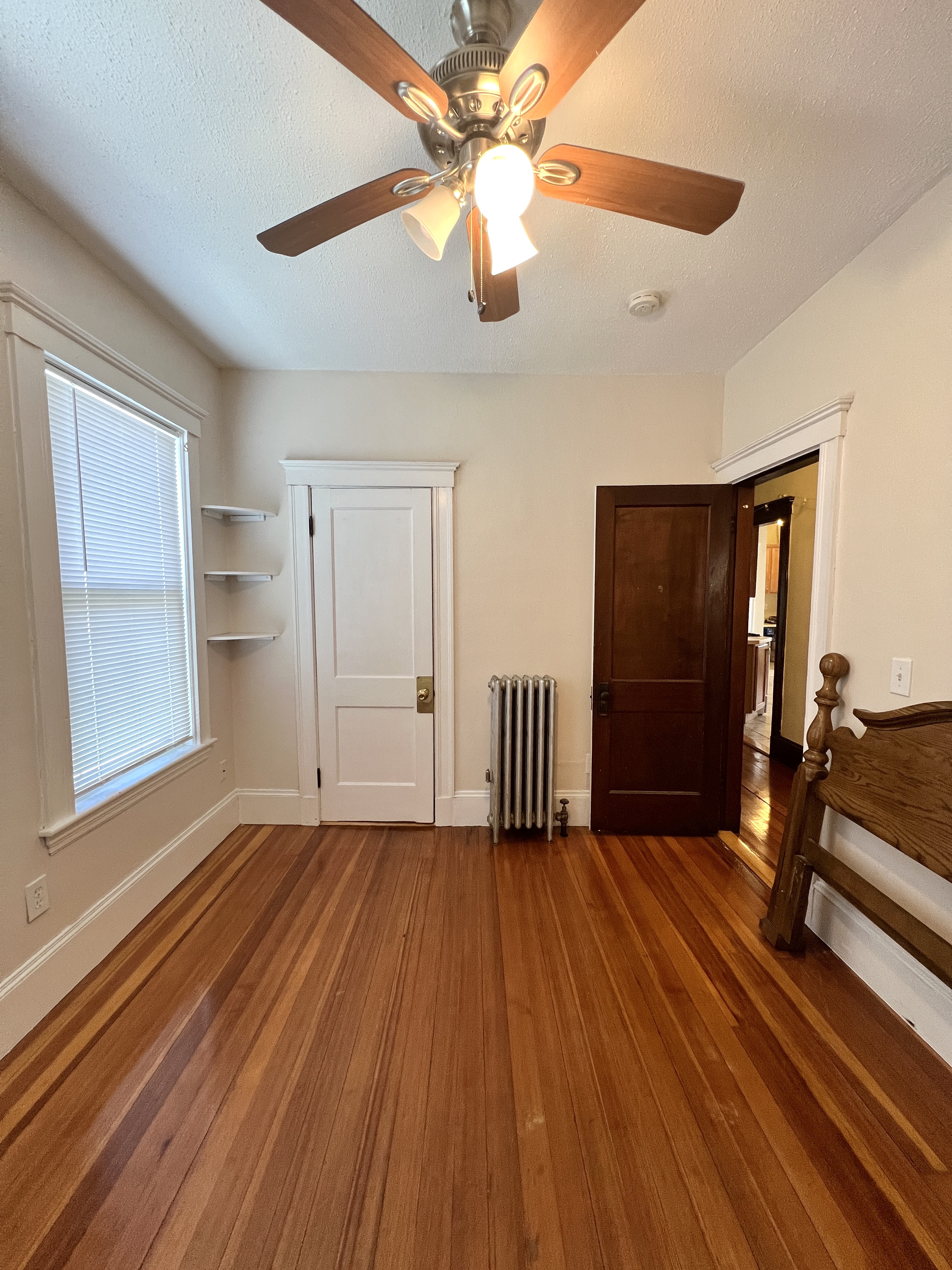 3 bed, 1 bath apartment for rent at 223 Holland St Unit 3a, Teele Square — photo 11 of 12