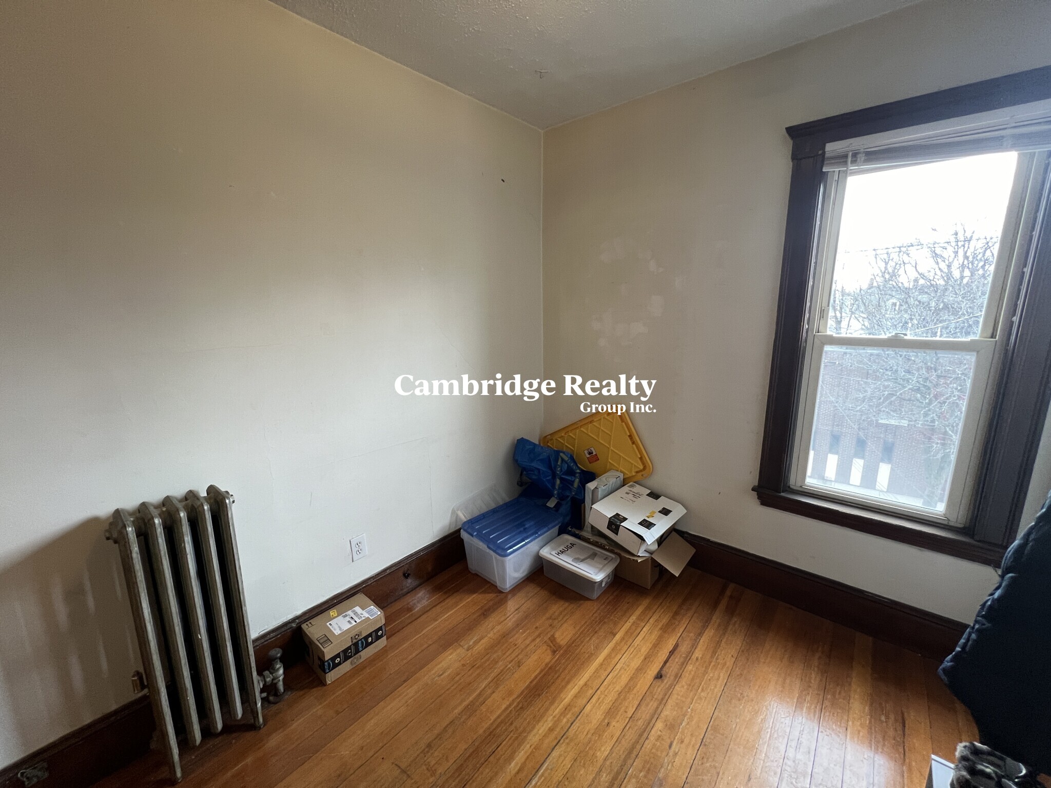 3 bed, 1 bath apartment for rent at 223 Holland St Unit 3T, Teele Square — photo 16 of 23